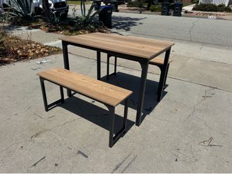 Small Dining Set FREE OC DELIVERY