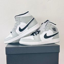 Jordan 1 Mid 