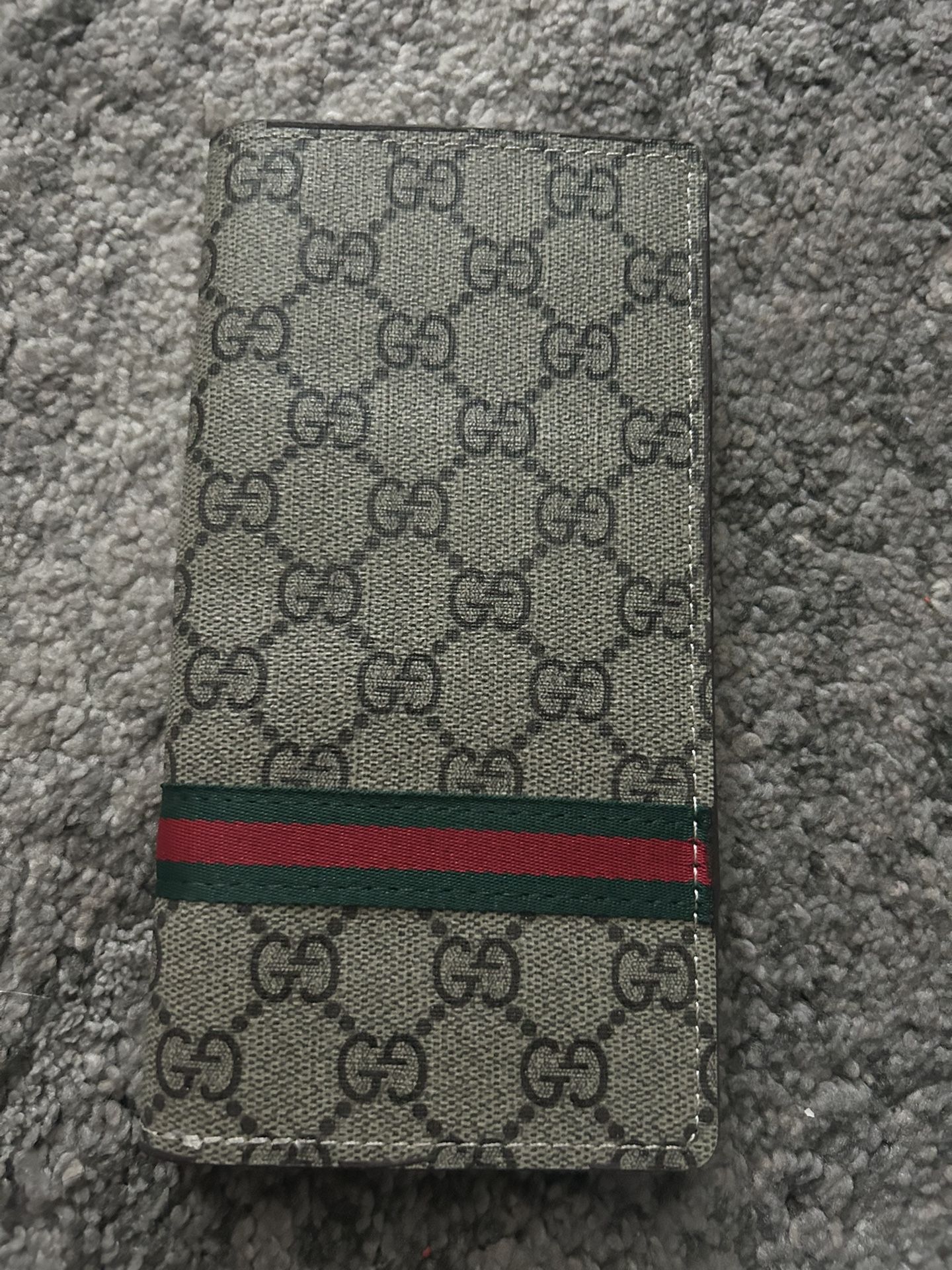 Woman’s Gucci Wallet