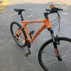 GT Avalanche 26 Inch Mountain Bike for Sale in Chadds Ford, PA