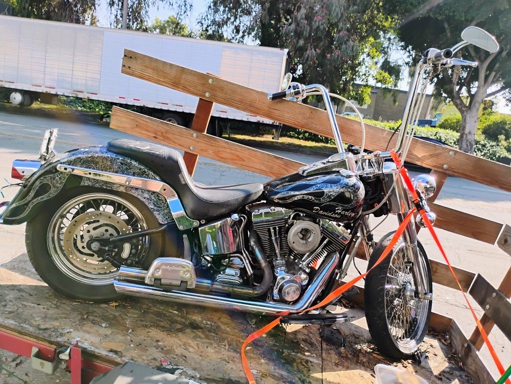 2000 Harley Davidson Heritage. Limited Edition