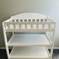 Delta Children Changing Table with Pad