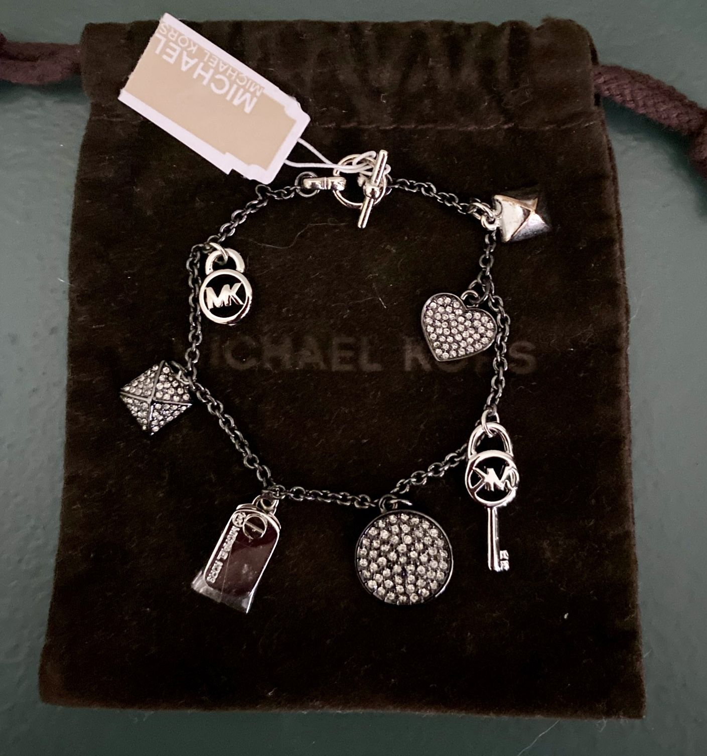 CLASSIC MICHAEL KORS CHARM BRACELET NEW WITH TAG & DUST BAG MINT CONDITION