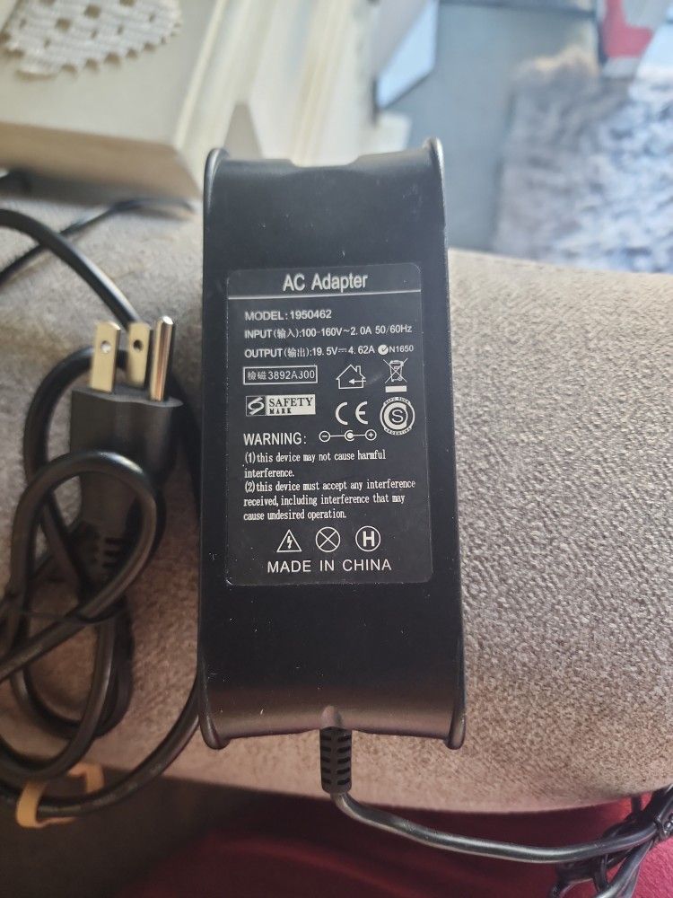 AC Adapter 100-1 19.5v