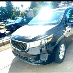 2016 8 Passenger Kia Sedona Van 