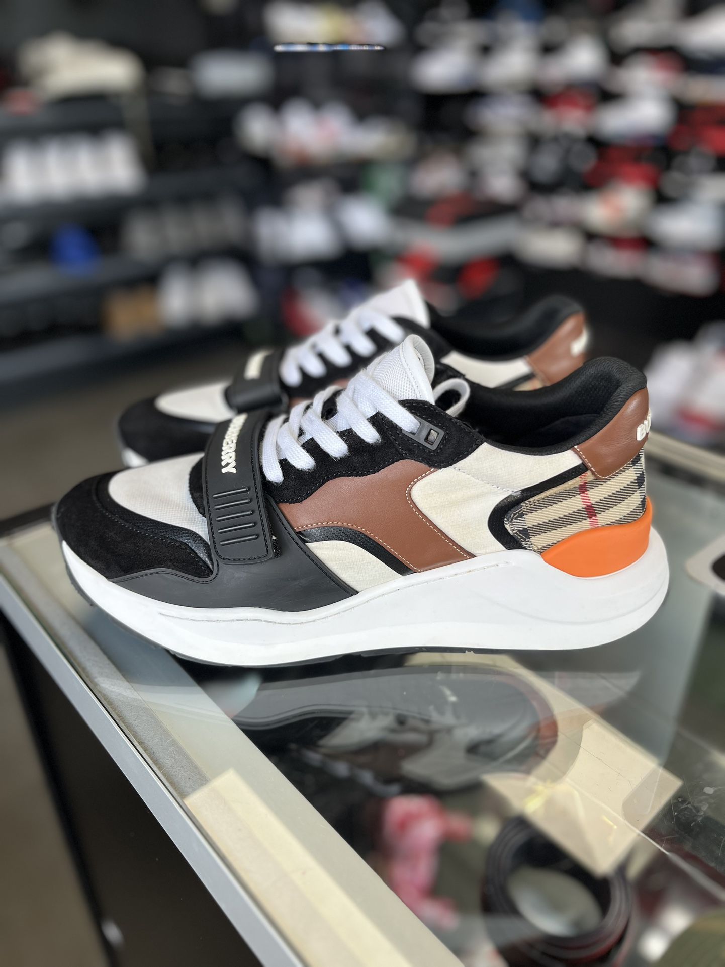 Burberry Trainer Regis 44EU