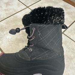 Girls Shoes Size 2 &3