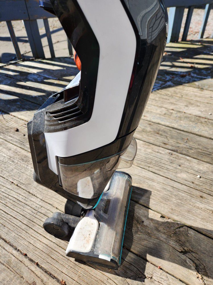 Hard Floor Vacume And Scrubber Cordless