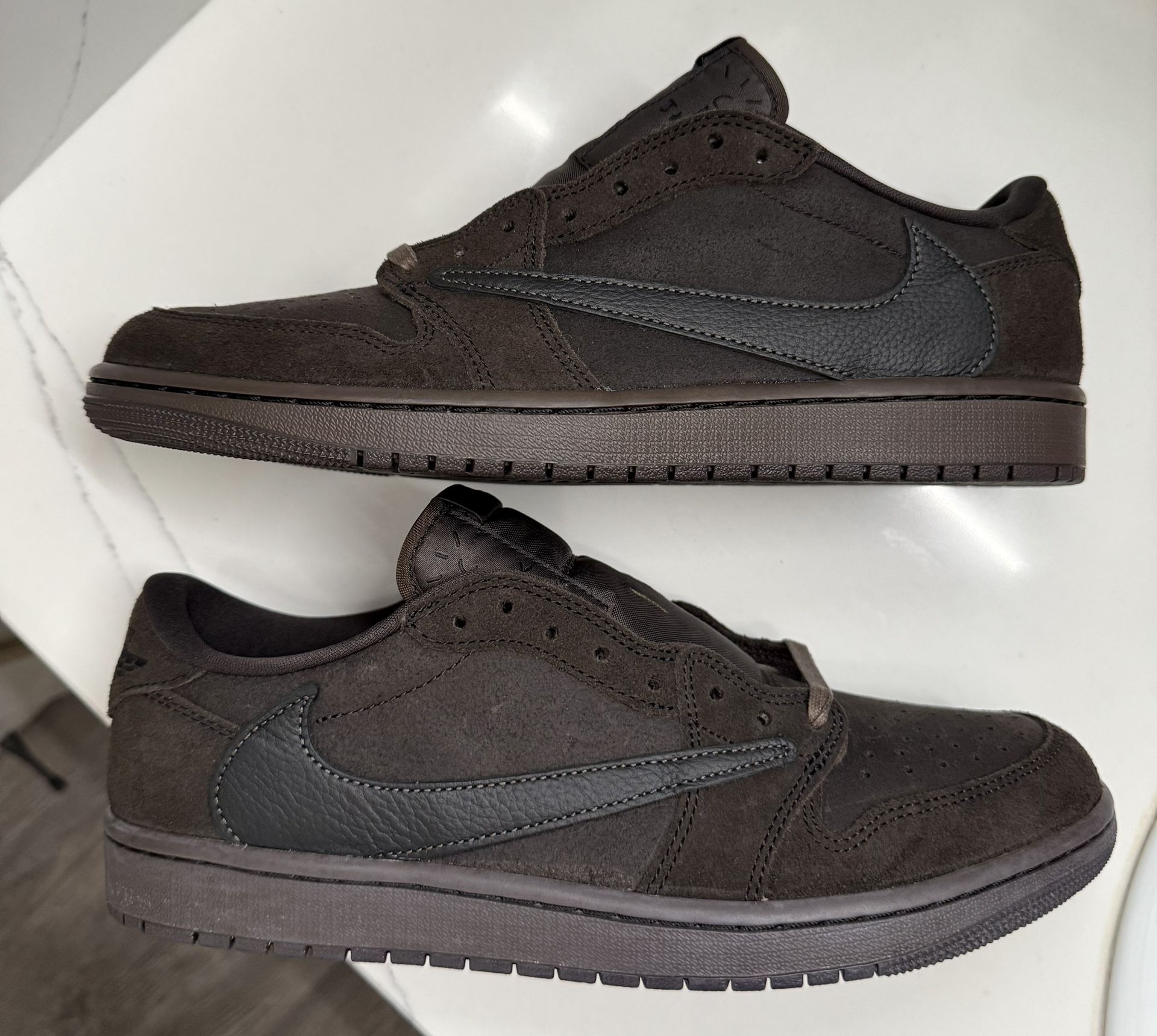 Air Jordan 1 Low Retro OG SP x Travis Scott “Velvet Brown”