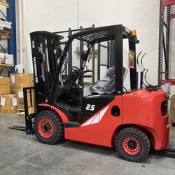 HC (Hangcha) LPG Pneumatic Forklift FP25CP