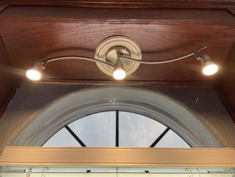 Used light fixture great Condition