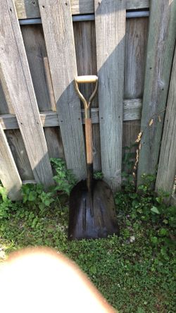 Coal shovel