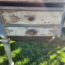Antique Possum Belly Table