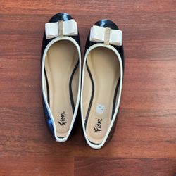 Fioni Flats Shoe Size 8