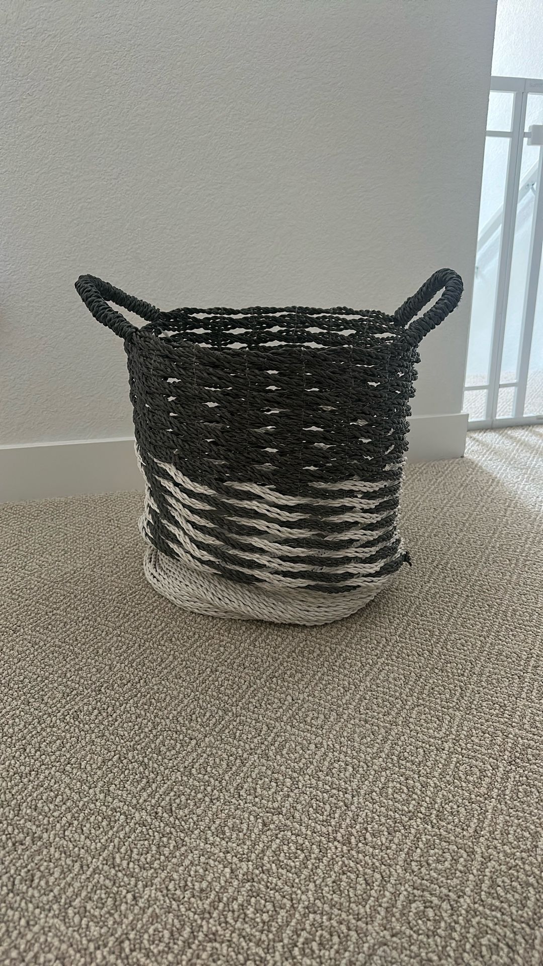 BASKET GREY AND WHITE