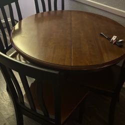 Round Table With 5 Chairs 