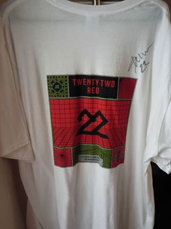 "Shavo" Odadjian Signed shirt
