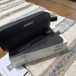 Bose Soundlink Flex ( Bluetooth Speaker)