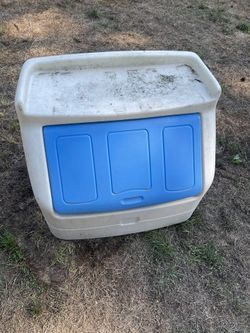 Little Tikes Outdoor Toy Box