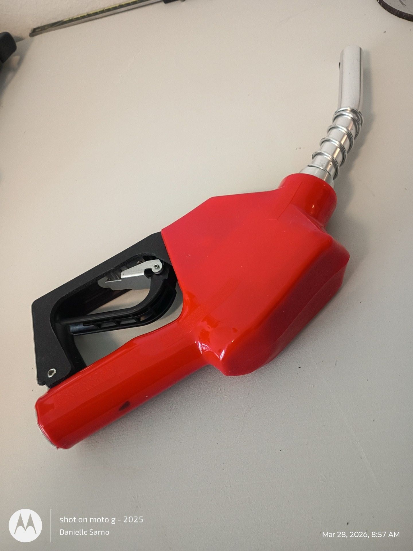 3/4'' Automatic Fuel Nozzle, Auto Shut Off Gas Pump Handle for Diesel Kerosene Biodiesel Fuel Refilling Red