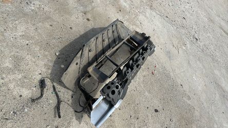 Ford focus 2017 bumper reinforcement  complete