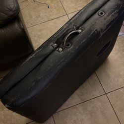 Fold Out Portable Massage Table And Massage Gun Too 