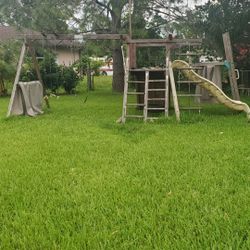 FREE SWING SET