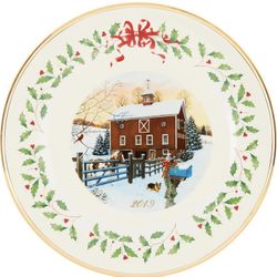 🎄✨ Lenox 2019 Holiday Barn Scene Plate – New in Box ✨🎄