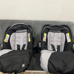 Twins Car Seat With Covers