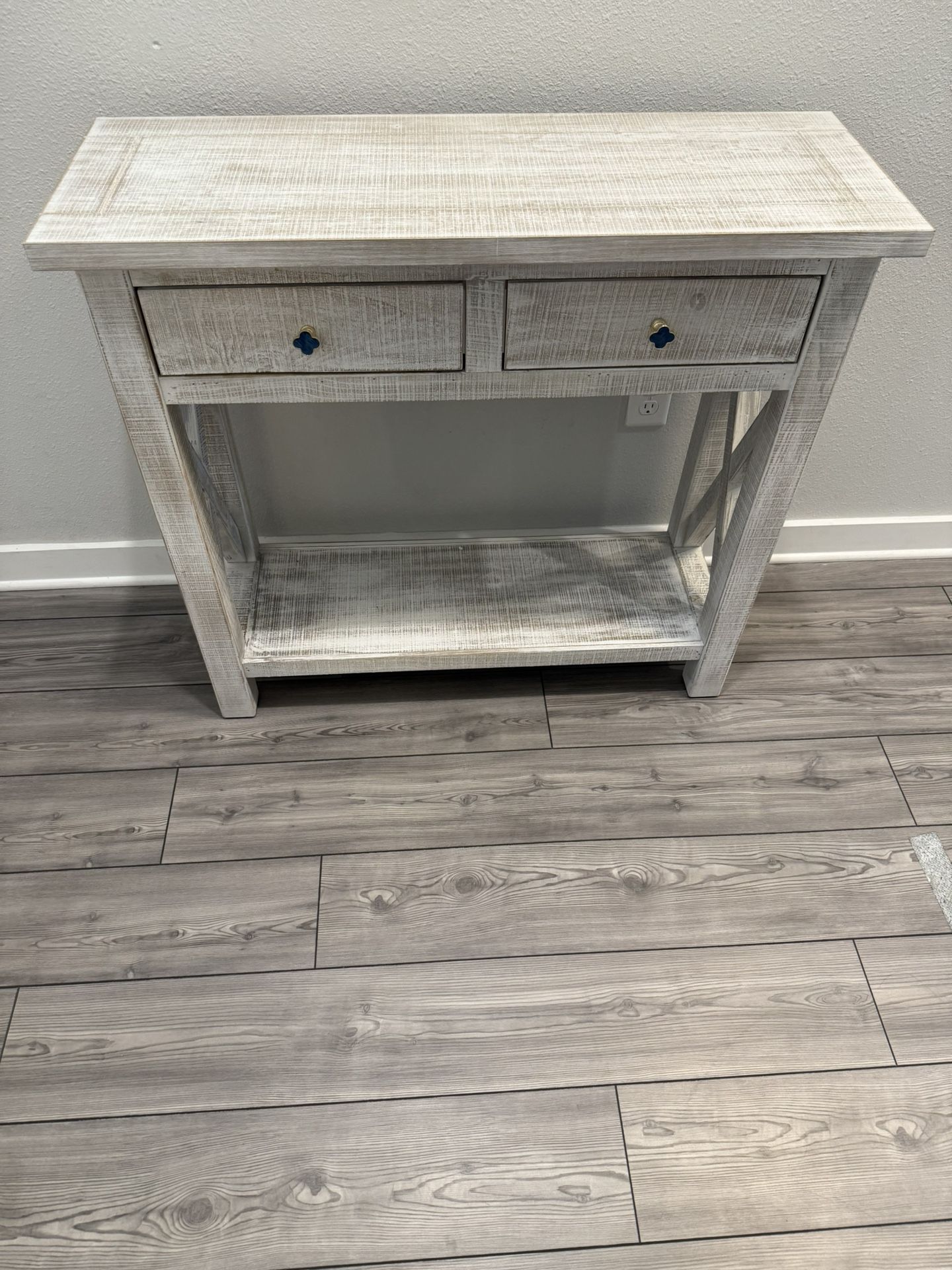 Beautiful Side Table With 2 Drawers