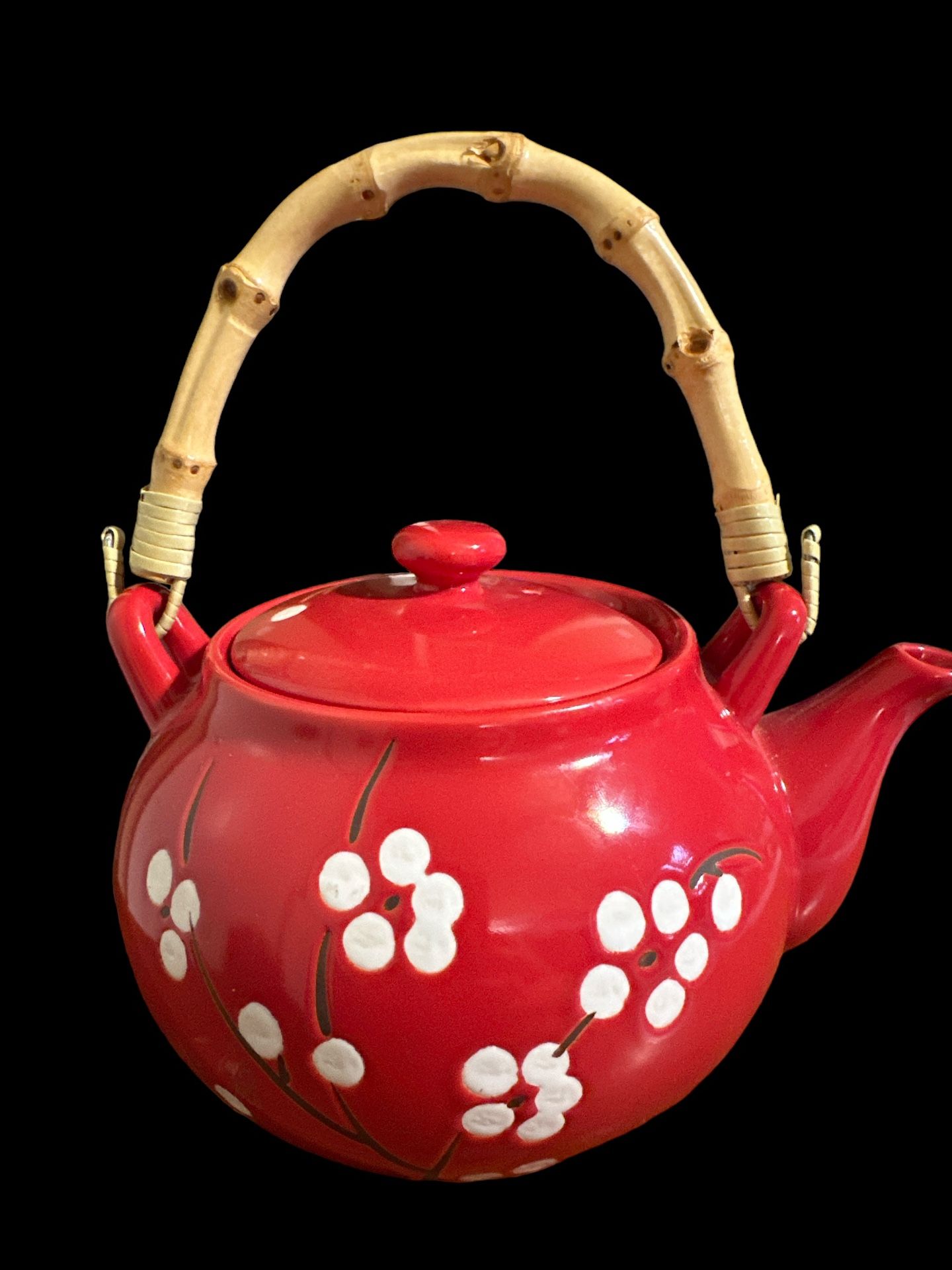 Beautiful white cherry world market tea pot. No original box. T-buffet