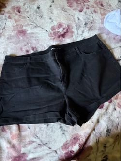 Old navy shorts size 24