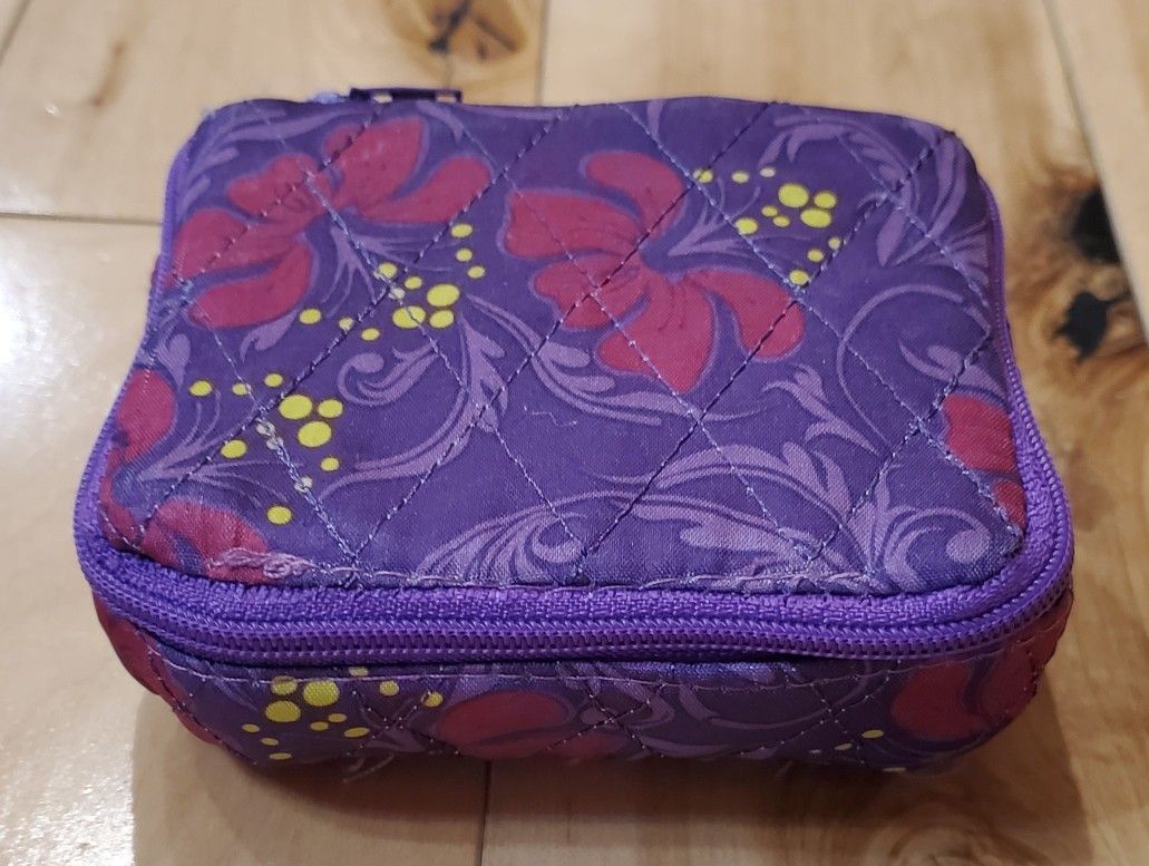 NEW Covered Travel Pill Box (3.5" x 3.5")