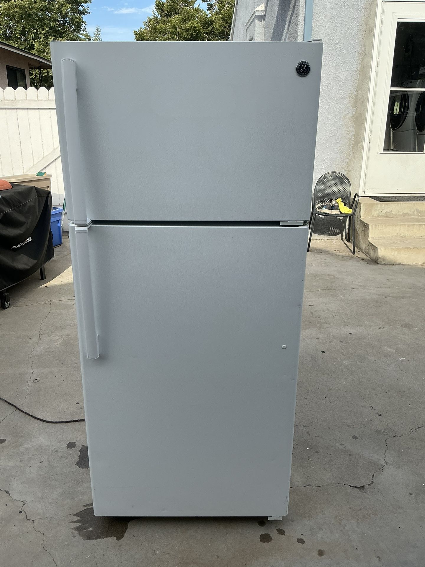 GE Refrigerator