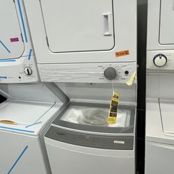 New Stackable 24” Washer Dryer Electric Compact Size Whirlpool