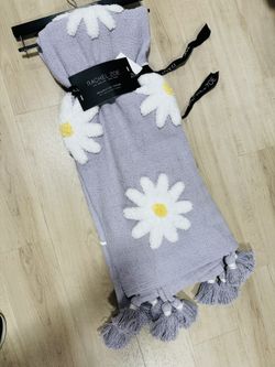 Rachel Zoe purple daisy throw