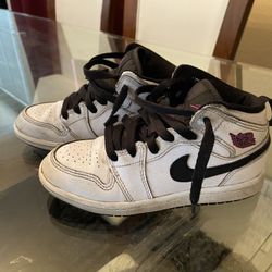 Kids air jordan 1 mid white size 13