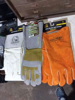 Work gloves gardening gloves