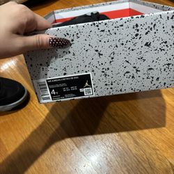 Jordan Retro 4 Black Canva
