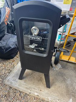 Dyna-Glo Vertical Charcoal Smoker