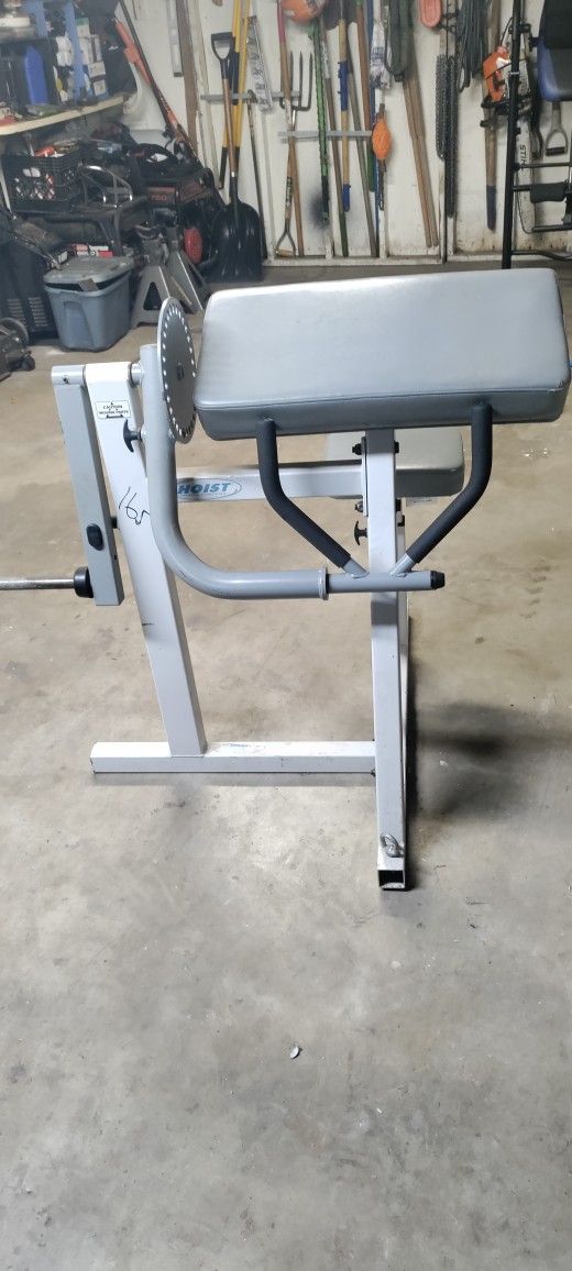 Preacher Curl Workout Machine