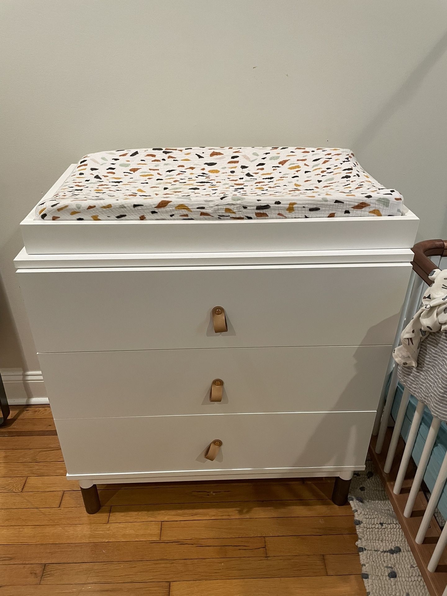 Babyletto Lolly dresser/changing Station
