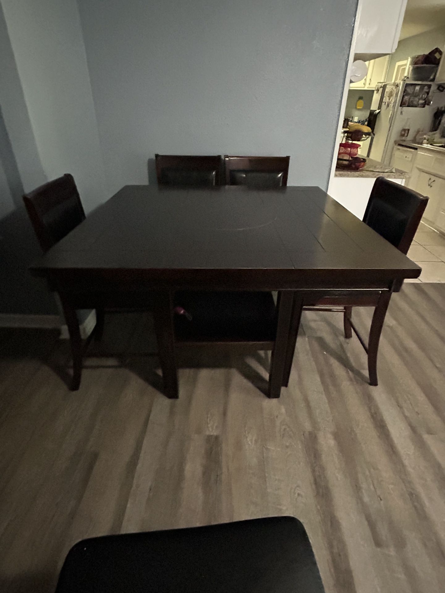 Table (4 Chair)