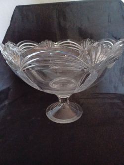 Glass Pedestal fruit bowl