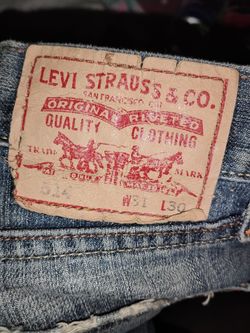 Levi's. Slim Straight Light Wash Distressed Jeans size 31x30