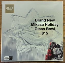 Mikasa Holiday Glass Bowl Brand New