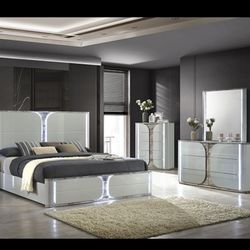 Brand New Elegant LED Queen Size Bedroom Set 