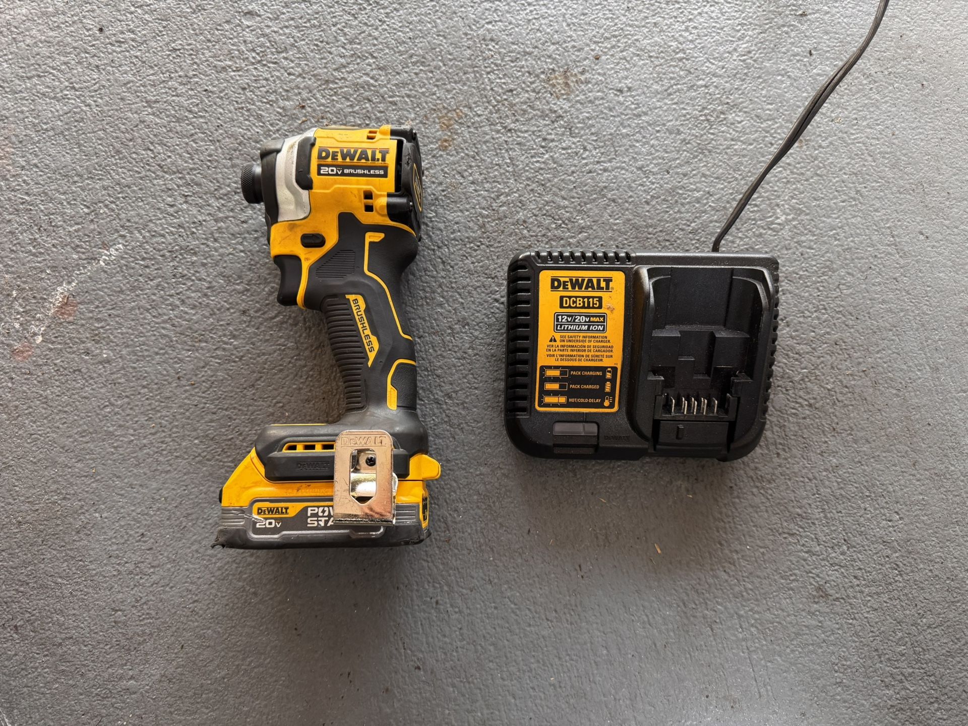 DEWALT DCF850 ATOMIC 20V MAX Cordles Compact 1/4 in. Impact Driver