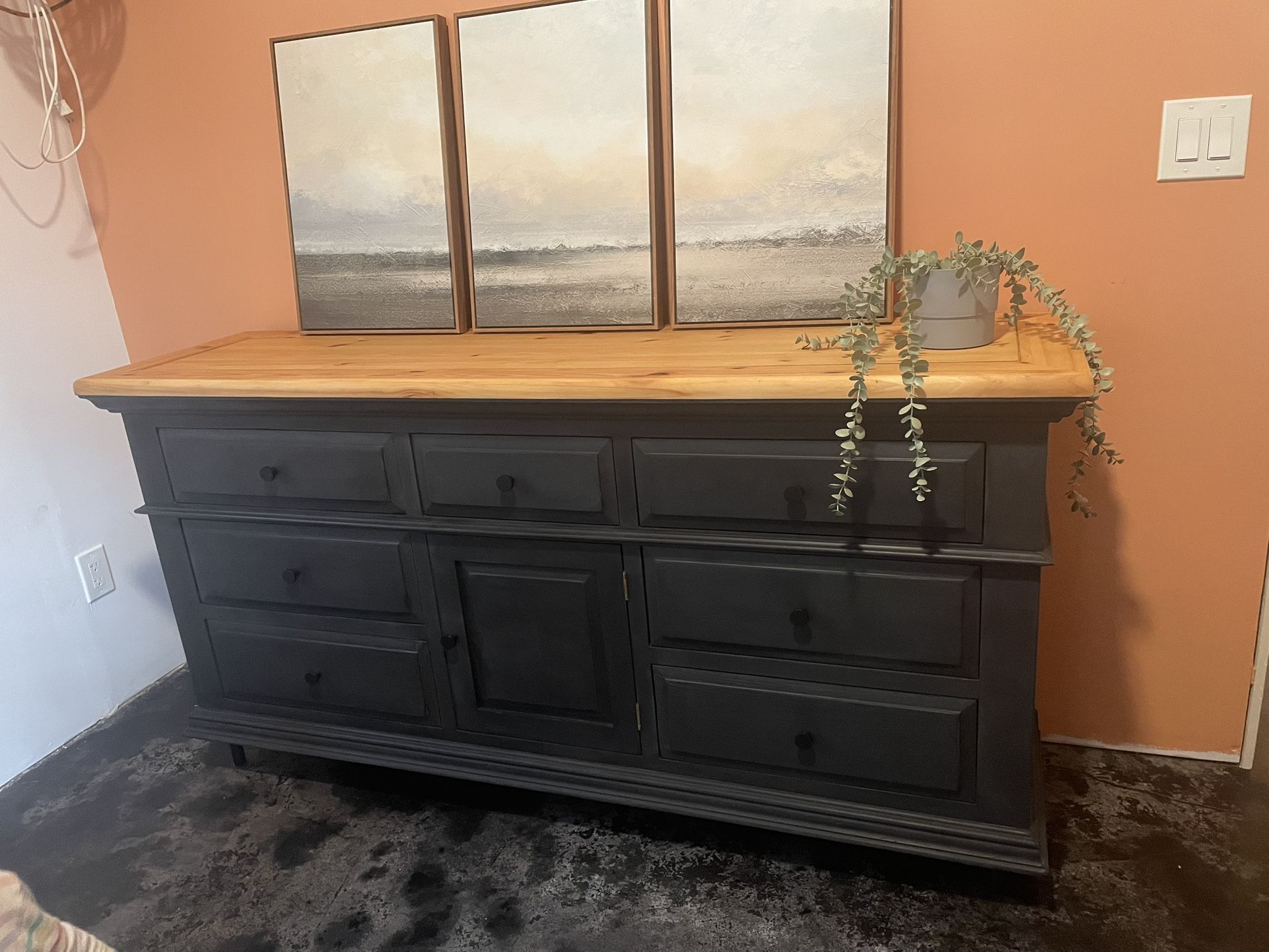 Dresser