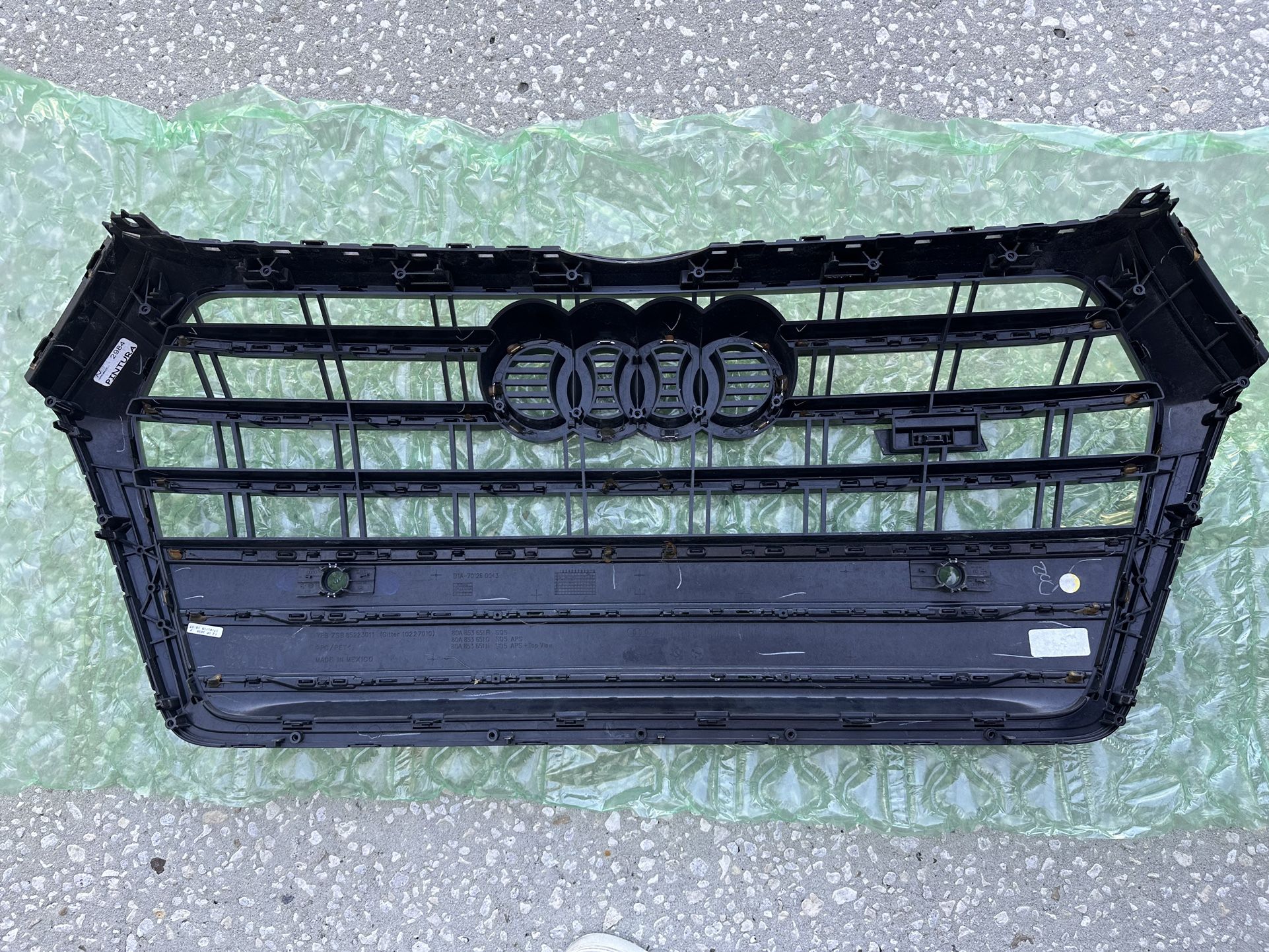 2019 Audi SQ5 Black Optic Grille OEM